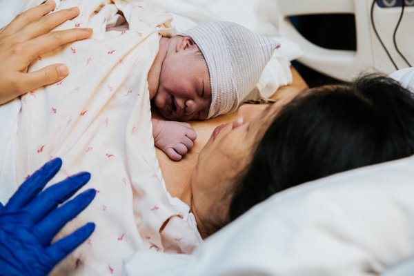 Lần đầu sinh con chịu đau đớn 20 giờ vẫn phải mổ, bà mẹ quyết đẻ thường lần 2 - 1