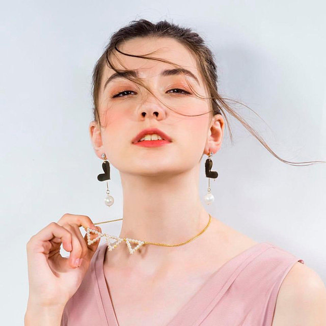 Cảnh sát nghi ngờ mẫu nữ 14 tuổi xinh như thiên thần qua đời vì bị bỏ độc - 4