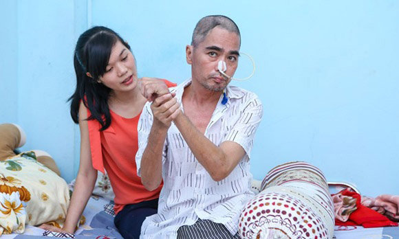 Sau 2 năm tai biến, diễn viên Nguyễn Hoàng đã qua đời ở tuổi 50 - 2