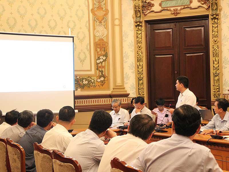 Tin bão mới nhất: Bão số 14 giật cấp 11 nhắm thẳng Nam Trung Bộ, TP.HCM tổ chức họp khẩn - 2