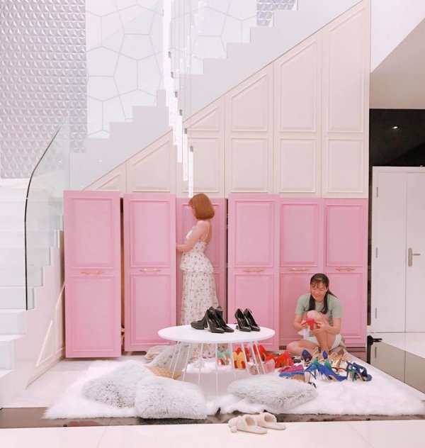 Hé lộ tủ giày khủng trong biệt thự triệu đô của amp;#34;Nữ hoàng nội yamp;#34; Ngọc Trinh - 5