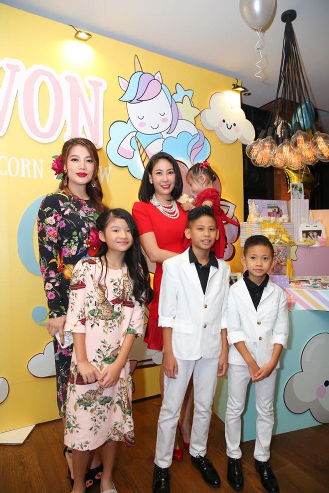 Trương Ngọc Ánh hội ngộ chồng cũ trong tiệc sinh nhật con gái 9 tuổi - 7
