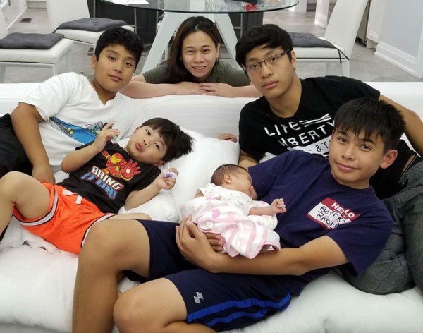 Đây là bệnh nhân nhỏ tuổi nhất thế giới, được bác sĩ phẫu thuật từ trong bụng mẹ - 7