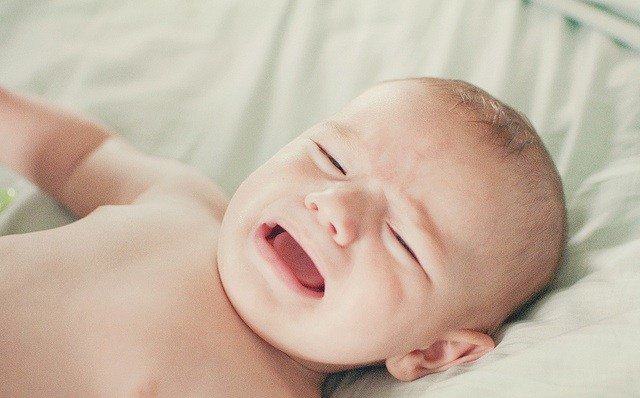 Mách mẹ cách chữa ngạt mũi cho trẻ sơ sinh êm dịu, bé không khóc - 1