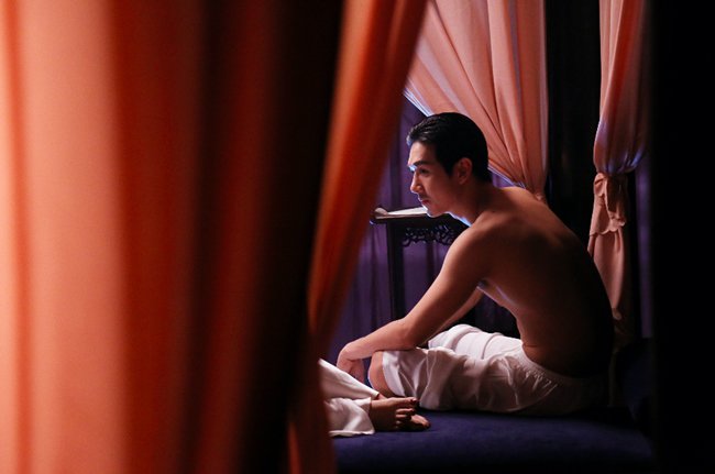 Chủ nhân cảnh “mặn nồng” với Thanh Hằng: “Bố mẹ gọi lên ngay khi thấy cảnh nóng của tôi!” - 6