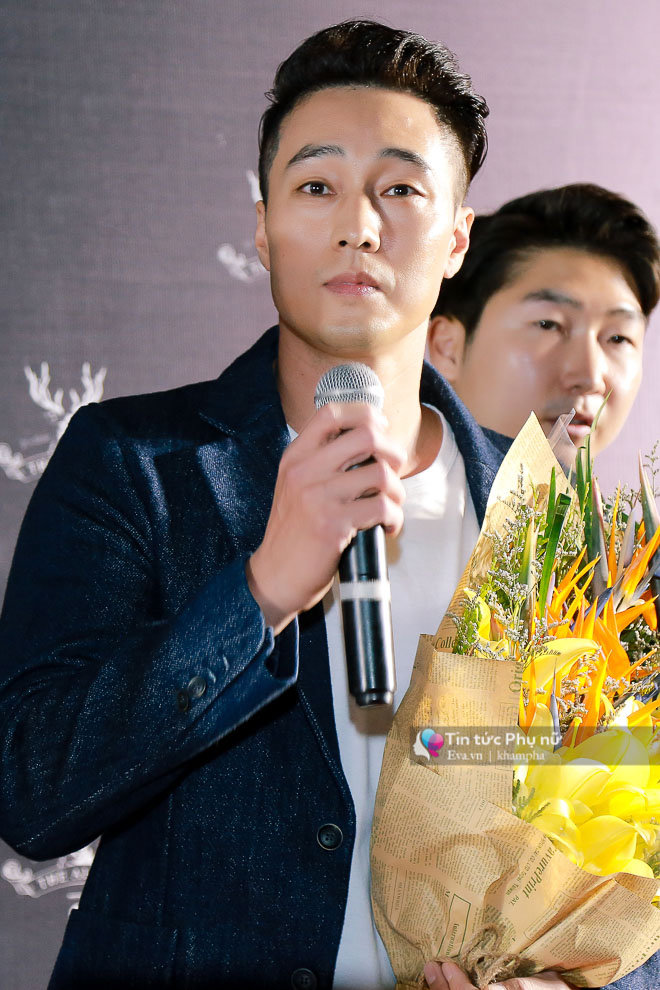 Chùm ảnh So Ji Sub tại Việt Nam: Bảnh bao trong kiểu tóc mới, điển trai đến khó tả! - 8