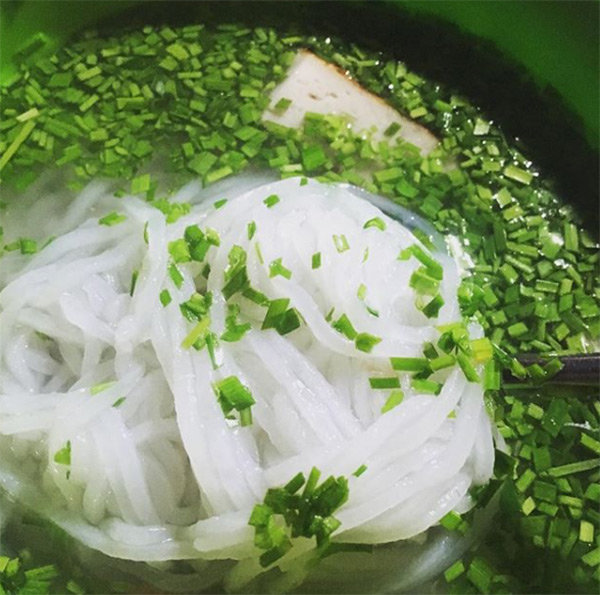 Chuyện ít ai biết về món ăn toàn một màu xanh khiến “hội sợ hành, hẹ” hoa mắt chóng mặt - 5