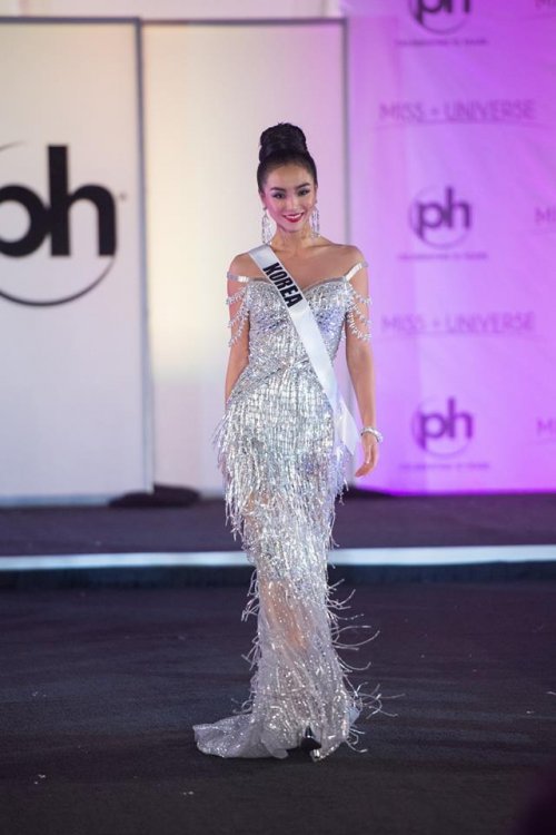 Thiết kế Việt amp;#34;chào sânamp;#34; ngoạn mục tại đêm bán kết Miss Universe 2017 - 7