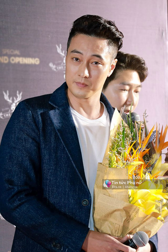 Chùm ảnh So Ji Sub tại Việt Nam: Bảnh bao trong kiểu tóc mới, điển trai đến khó tả! - 1