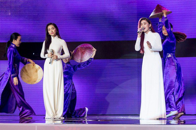 Cặp đôi hoàn hảo: Sự cố trang phục khiến Hòa Minzy bất ngờ amp;#34;bại trậnamp;#34; - 1
