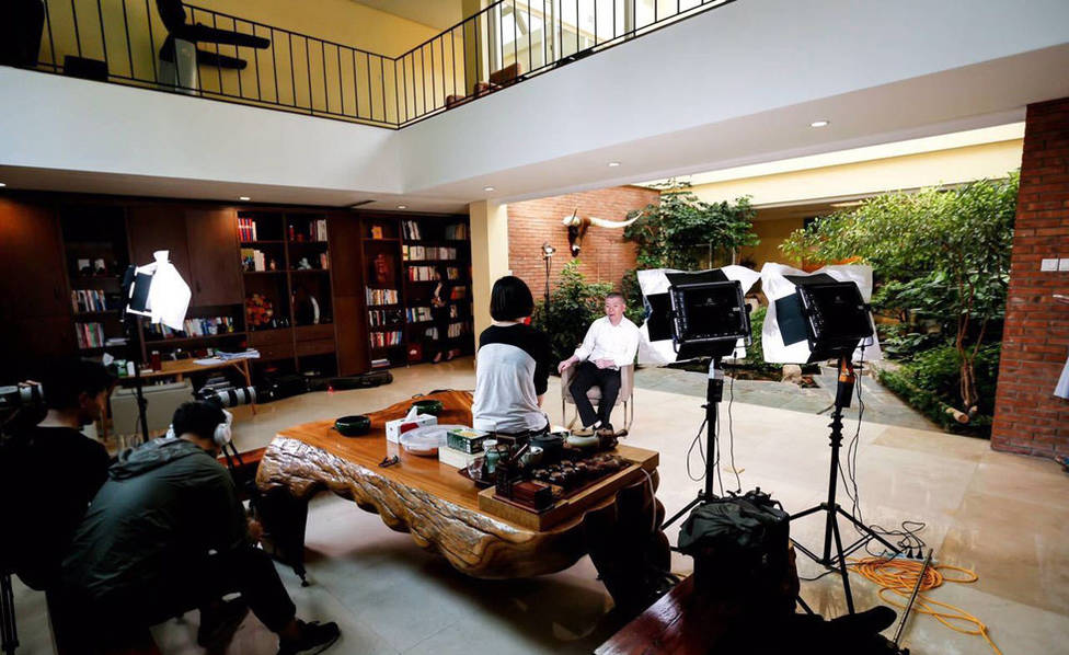 loa mat truoc biet phu cua 2 dao dien giau nut do do vach lang giai tri hoa ngu - 11