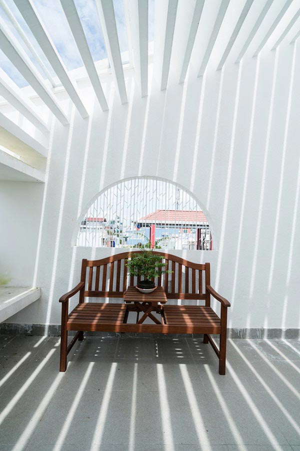 “nha nam trong nha” o sai gon xuat hien day an tuong tren bao my - 18