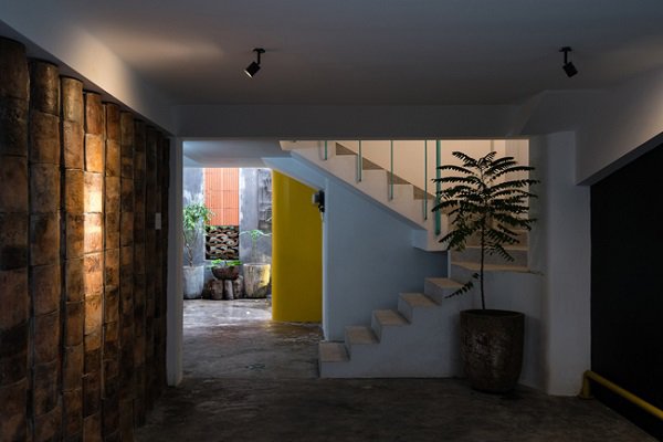 “nha nam trong nha” o sai gon xuat hien day an tuong tren bao my - 6