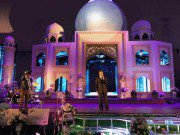 Làng sao - Hơn 30 ca sĩ đình đám hát trong đám cưới siêu "khủng" ở Bắc Ninh