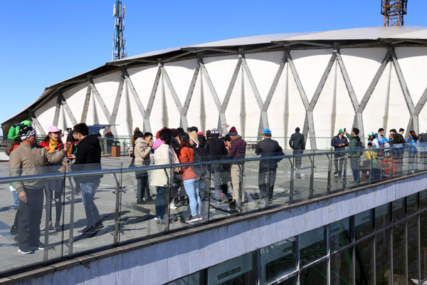 Bất ngờ cảnh sương muối, băng tuyết phủ trắng trên đỉnh Fansipan - 11