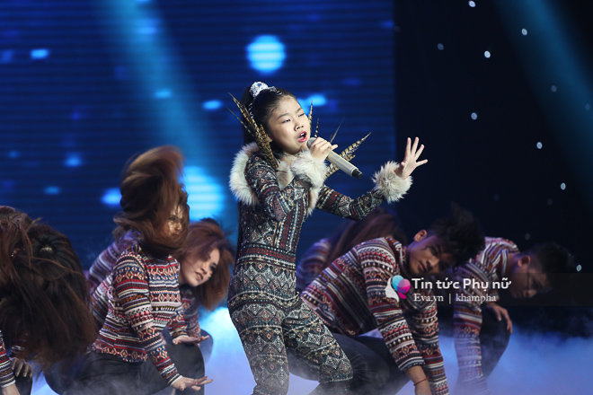 ‘Adele nhí’ Ngọc Ánh đăng quang, Vũ Cát Tường phá amp;#39;lời nguyềnamp;#39; chiếc ghế đỏ huyền thoại - 31