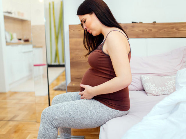 Cuối thai kỳ bị đau xương vùng kín có phải sắp sinh?