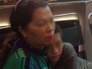 Tin tức - Người mẹ rơi nước mắt khi gặp lại con trai sau 1 tháng mất tích