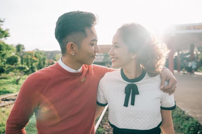 Sao Việt 24h: Bạn trai MC Hoàng Linh được bố mẹ vợ tương lai đối xử đặc biệt - 8