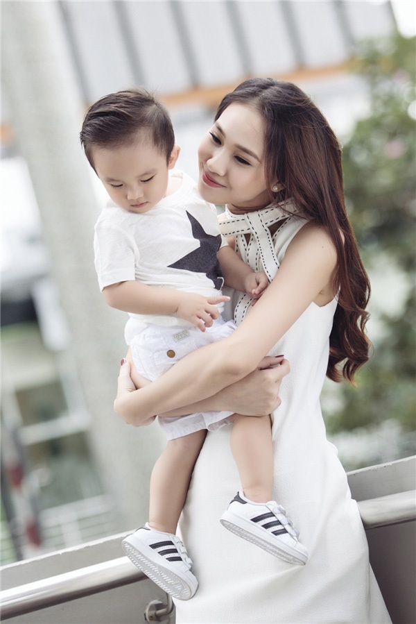 Những mỹ nhân Việt từng bị ruồng bỏ ngay trong lúc mang bầu - 16