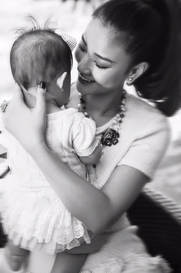 Những mỹ nhân Việt từng bị ruồng bỏ ngay trong lúc mang bầu - 2