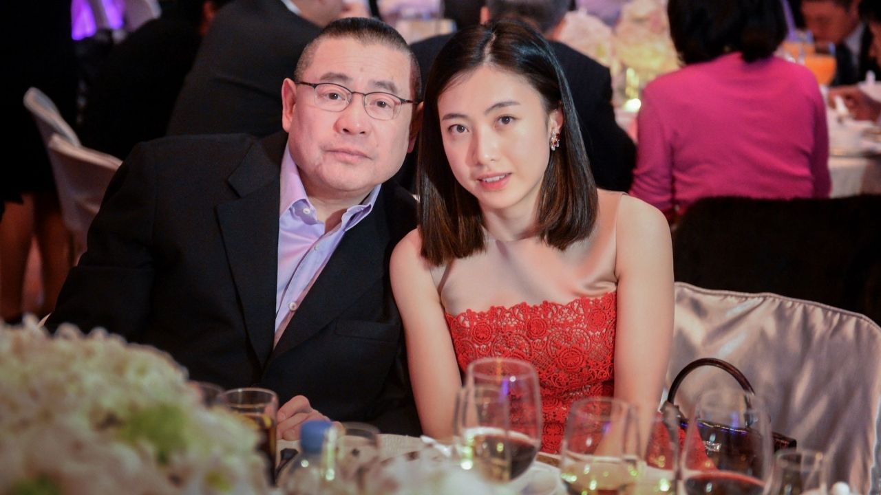 Từ phóng viên amp;#34;quènamp;#34; lên chức bà xã tỷ phú: Muốn đổi đời phải có nghệ thuật thâu tóm - 9