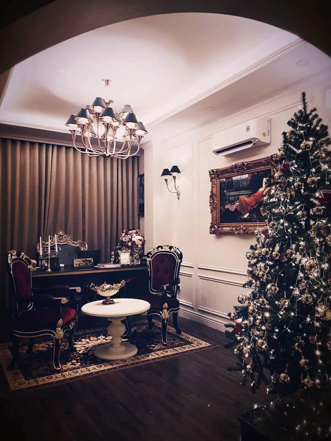 biet thu trieu do cua di bang trang tri giang sinh ruc ro - 4