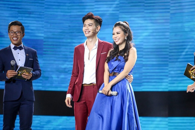 Cặp đôi hoàn hảo: Nam đồng nghiệp lăn ra đất ăn vạ khi Hòa Minzy amp;#34;vớamp;#34; được trai đẹp - 19