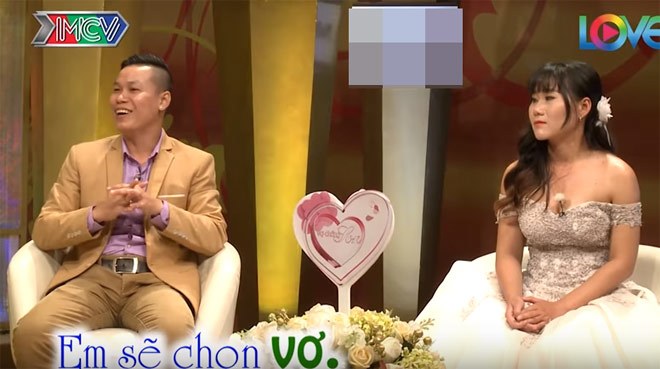 Cưới được vợ trẻ đẹp như hoa, chồng vẫn ngày đêm “rắc thính” gái lạ - 5