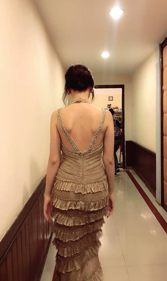 Dù chân ngắn, Hari Won vẫn không lép vế trước HH Kỳ Duyên và Minh Triệu khi đụng váy - 5