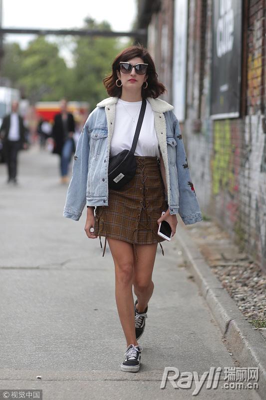 Mùa đông, áo khoác bò từ Á sang Âu nhìn đâu cũng thấy - 7