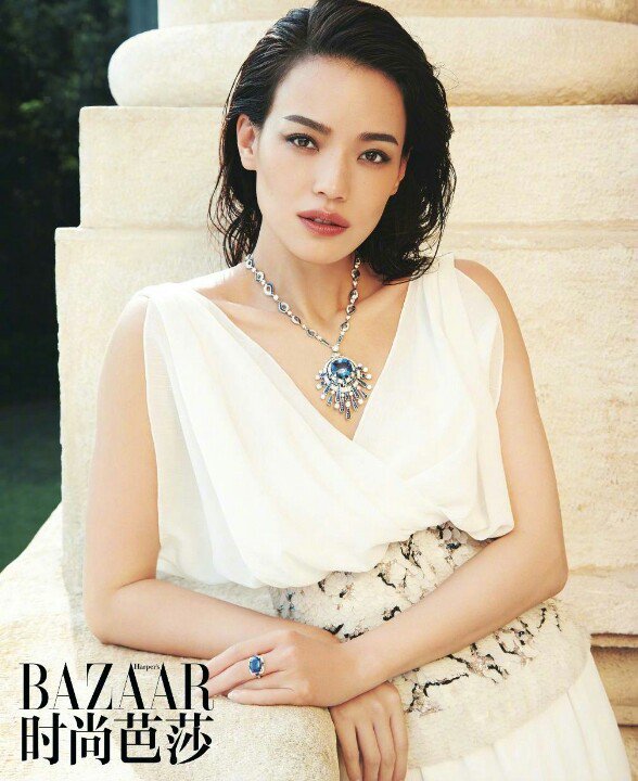 Hiếm có ngôi sao nào ngực lép mà chịu khó khoe như Thư Kỳ! - 13