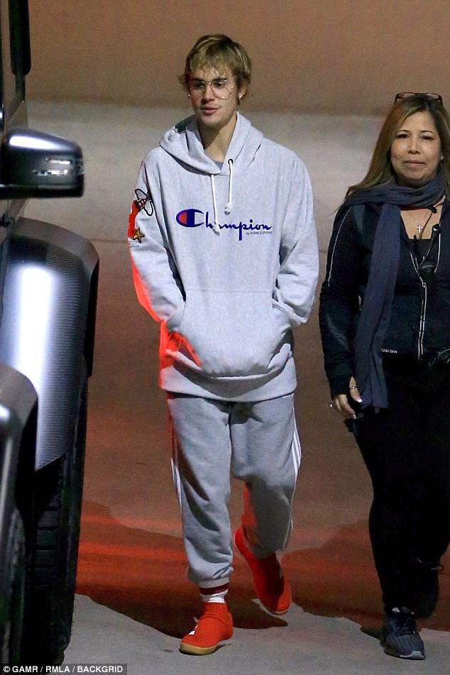 Ngôi sao 24/7: Công bố nguyên nhân amp;#34;tiểu Angelababyamp;#34; chết lõa thể trong bụi cây - 11