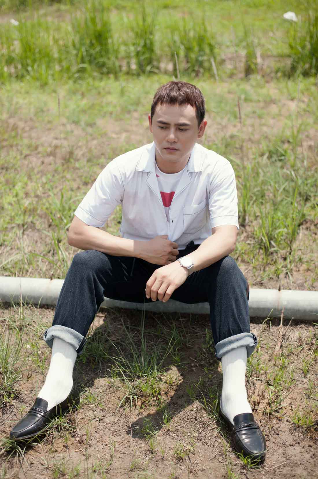 Rũ bỏ hình ảnh quý ông lịch lãm, Ưng Đại Vệ trẻ trung đến ngỡ ngàng - 3