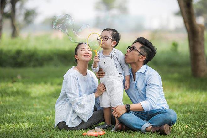 Sao Việt 24h: Diễn viên Minh Tiệp gọi bố 93 tuổi bằng… anh! - 12