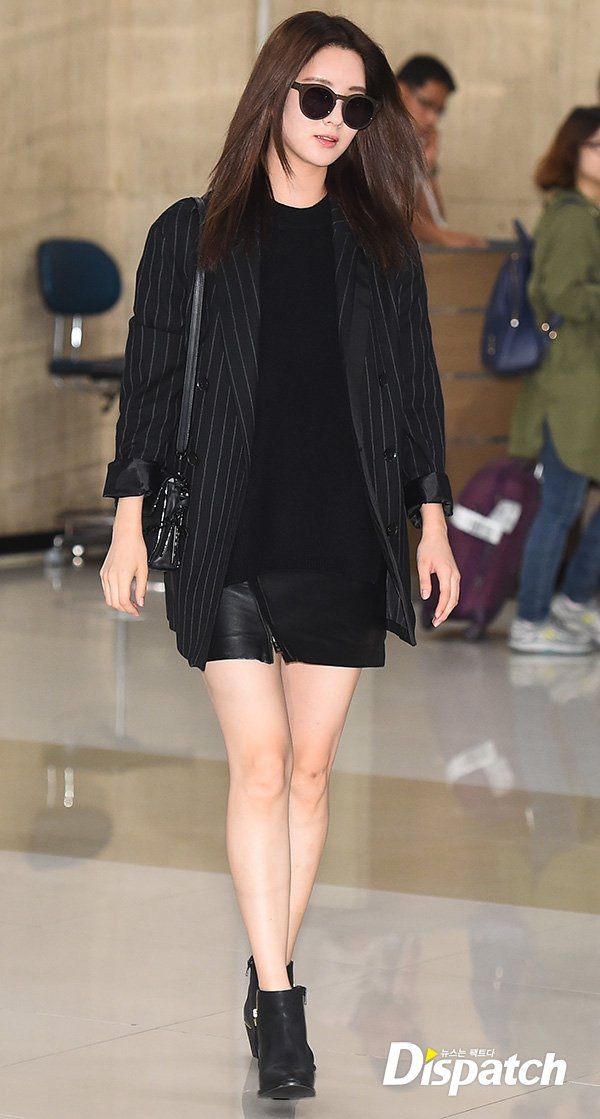 Mặc trời rét căm căm, Sao Hàn vẫn quyết khoe cơ thể - 9