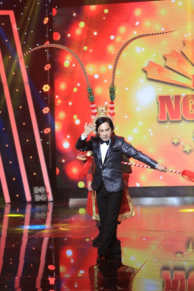 Việt Hương amp;#34;toát mồ hôi hộtamp;#34; vì cả đám trẻ phục sẵn, bủa vây ngay cổng trường quay - 10