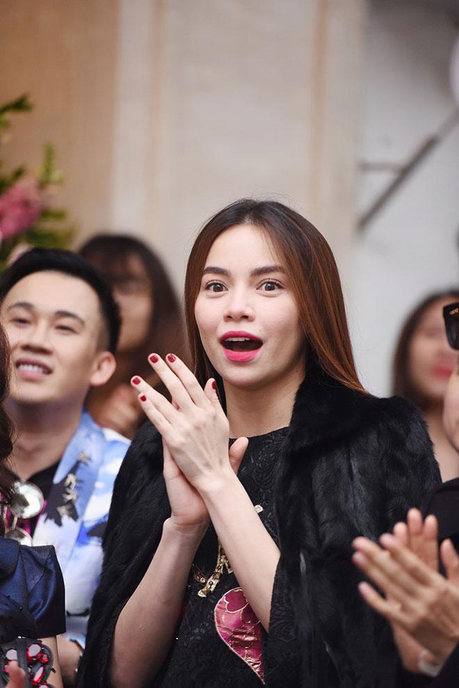 Hồ Ngọc Hà “trốn” Kim Lý hội ngộ dàn sao khủng tại Hà Nội - 4