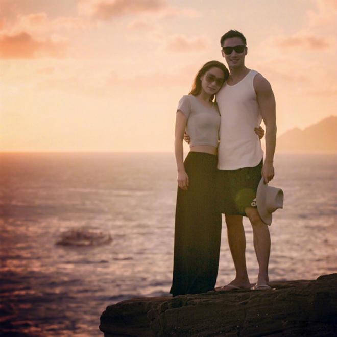 Sau 5 lần 7 lượt đau khổ vì tình, Chung Hân Đồng được bạn trai amp;#34;nâng như nâng trứngamp;#34; - 6