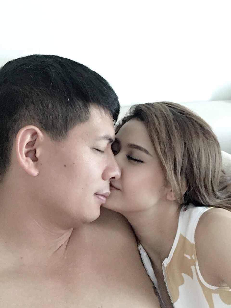 Bình Minh khóa máy ngay sau khi loạt ảnh ôm ấp Trương Quỳnh Anh được công bố - 1