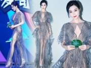 Làng sao - Chẳng cần chỉnh sửa, Phạm Băng Băng vẫn thể hiện đẳng cấp khoe chân dài thẳng tắp