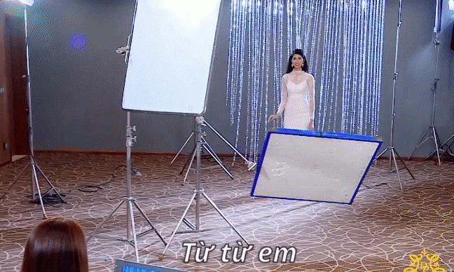 Phạm Hương nhận xét thí sinh Hoa hậu Hoàn vũ quay video mà như đi... hái bưởi - 1