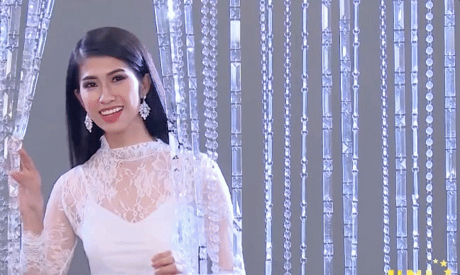 Phạm Hương nhận xét thí sinh Hoa hậu Hoàn vũ quay video mà như đi... hái bưởi - 7