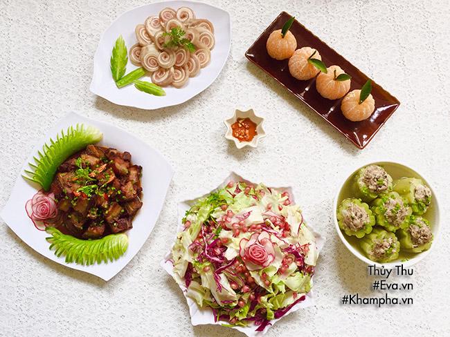 Tai heo cuộn, canh khổ qua nhồi thịt hấp dẫn cho bữa chiều - 1