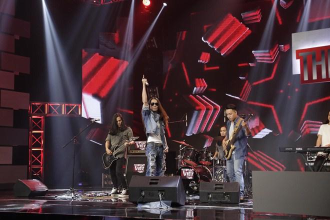 Xuân Bắc khiến Mỹ Linh amp;#39;khó chịuamp;#39; khi đứng chen giữa dàn trai đẹp - 11