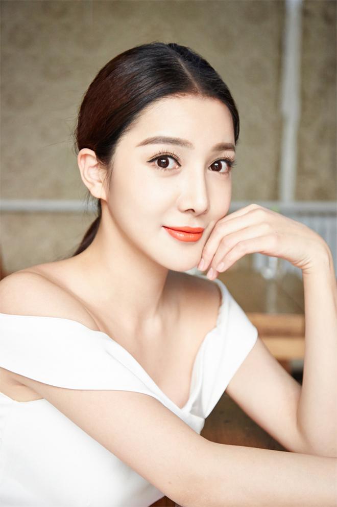 Gia đình bí mật hỏa táng thi thể amp;#34;tiểu Angelababyamp;#34; Nhậm Kiều chết lõa thể trong bụi cây - 2