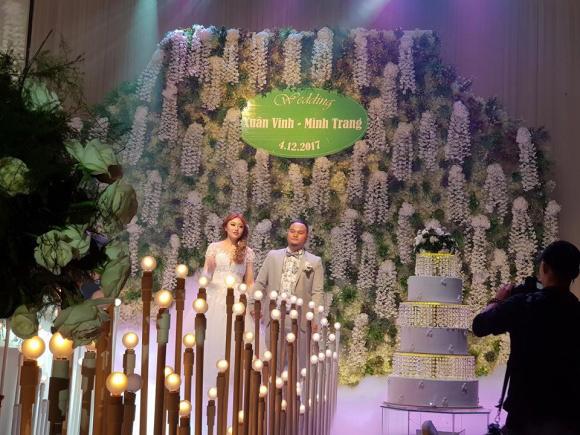 Trấn Thành cùng Kiều Minh Tuấn và Cát Phượng đến chúc mừng đám cưới Vinh Râu - 9