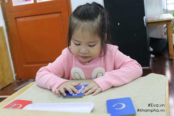 co giao montessori huong dan bo me cach day con o nha hieu qua nhat - 8