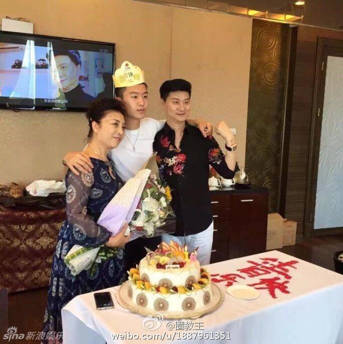 Vì sao suốt 17 năm người ta vẫn tin Phạm Băng Băng là mẹ đẻ của chính em trai mình? - 8