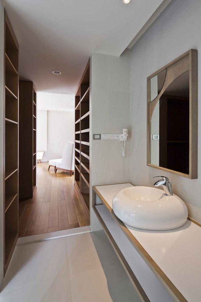 “treo” ho boi len noc, can biet thu sai gon gay sot tren bao tay - 18